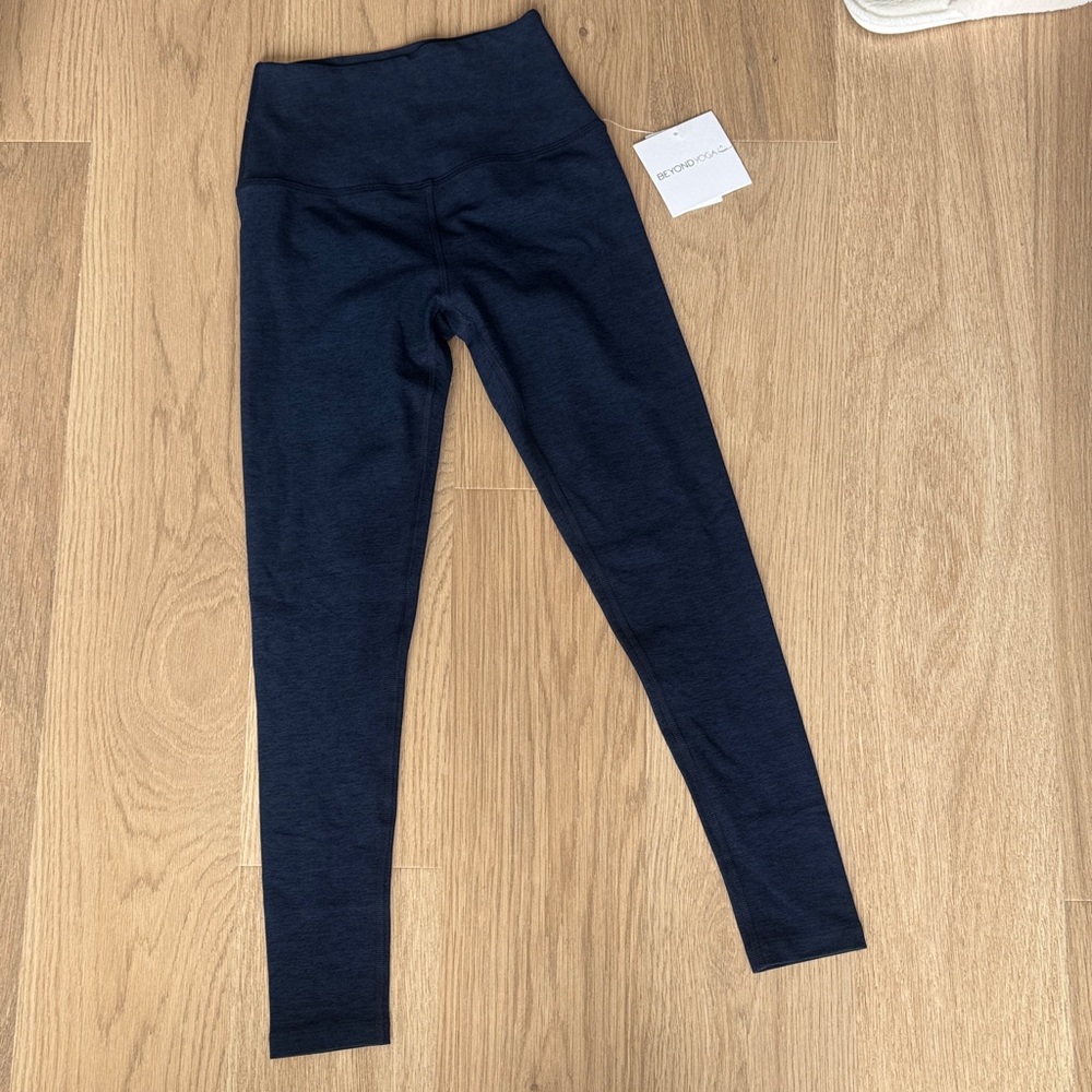 Beyond yoga brand new navy leggings